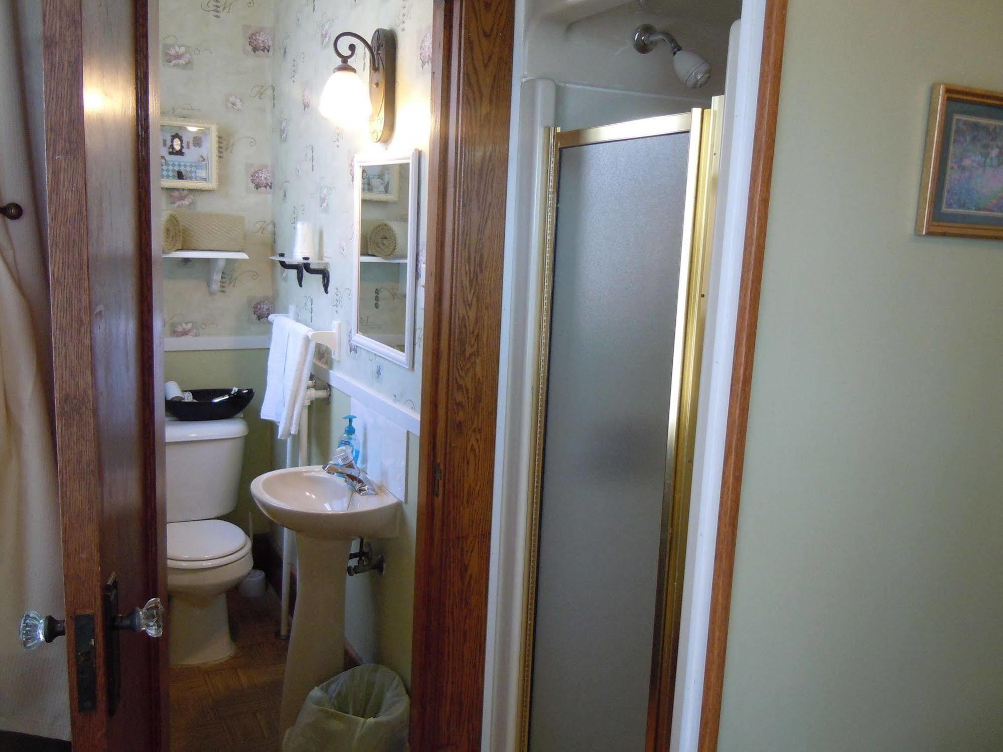 Glen Mhor Bed & Breakfast 3*